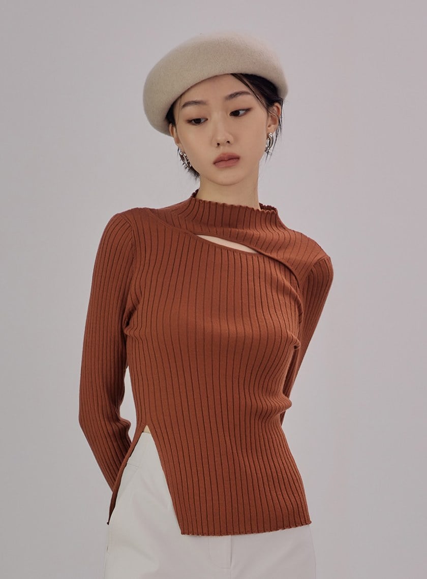 簍空開衩細節羊毛針織上衣